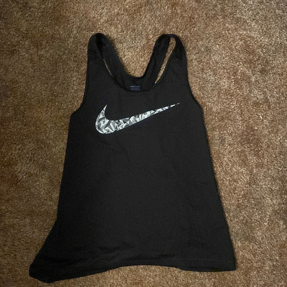 Nike tank top size large